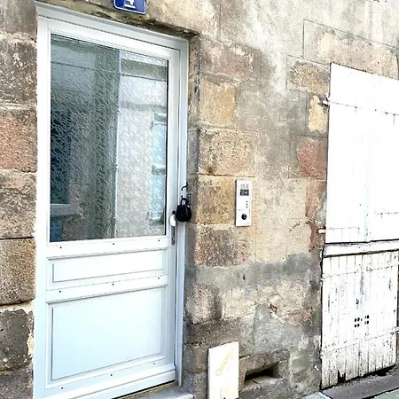 Studio Dans Quartier Historique De Moulins Moulins  Exterior photo